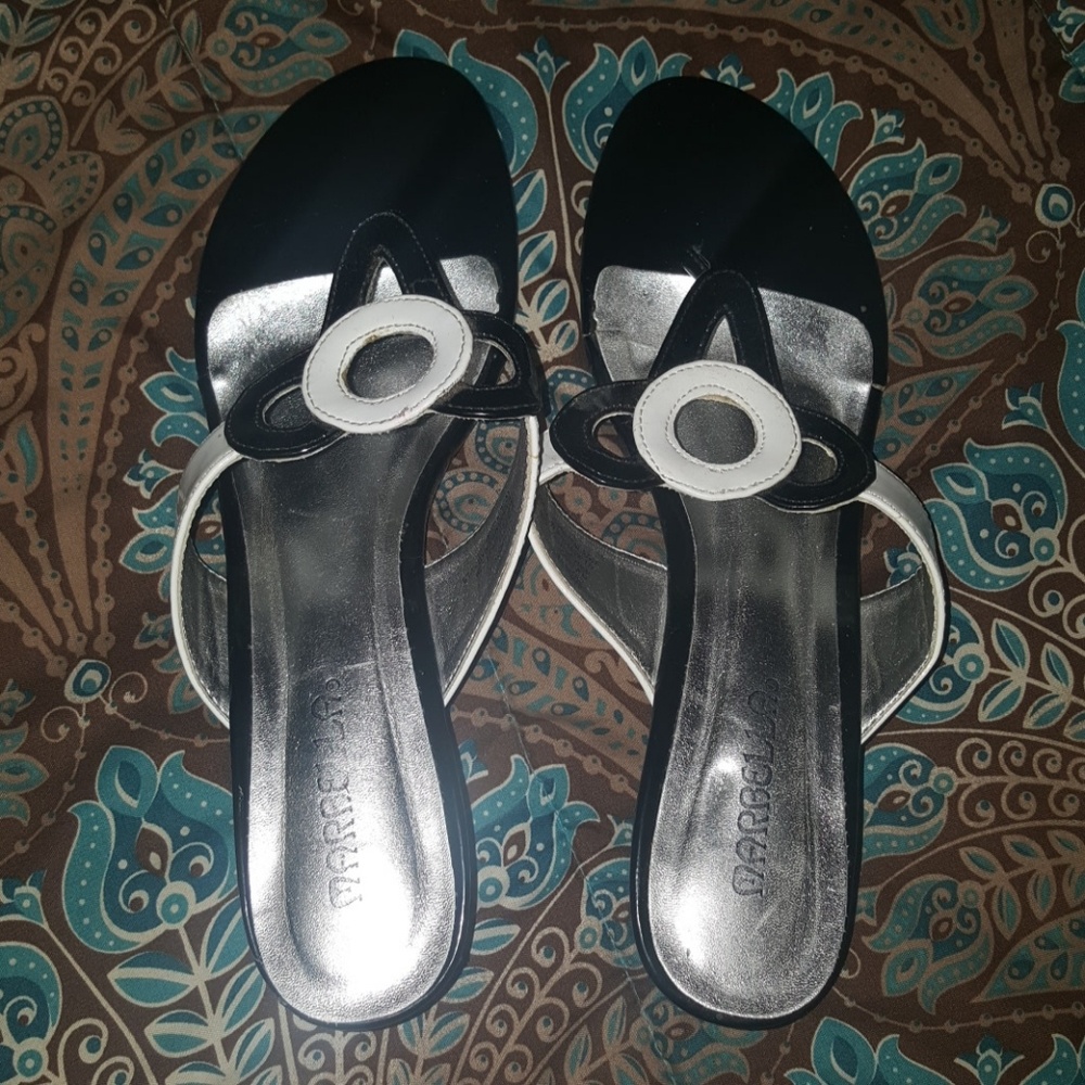 Women's heels 👡$3 OR FREE WITH PURCHASE👡